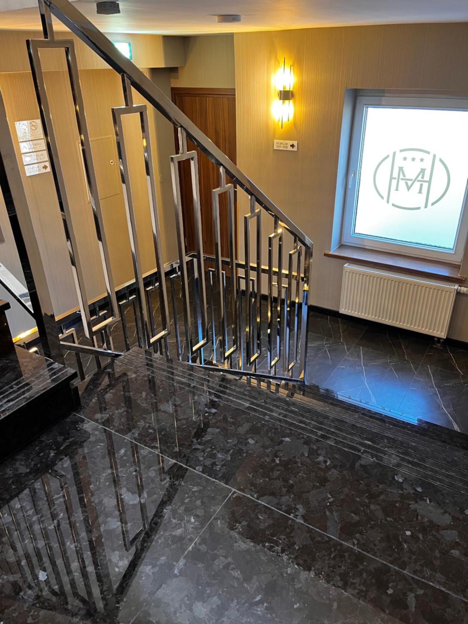 Hotel Marta Oława Exteriör bild